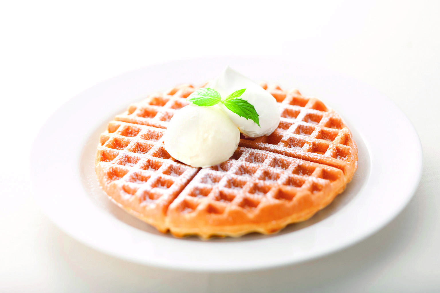 プレーンワッフル アイスクリーム＆ホイップ UCCカフェプラザ